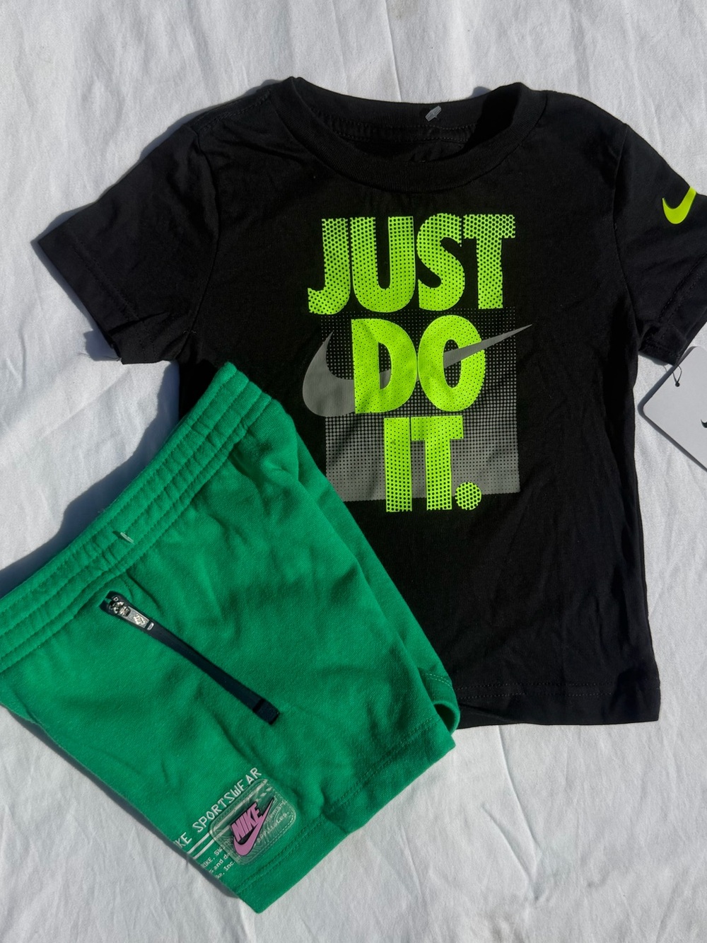 Nike Boys Toddler 2pc Stadium Green Short Set - 2T